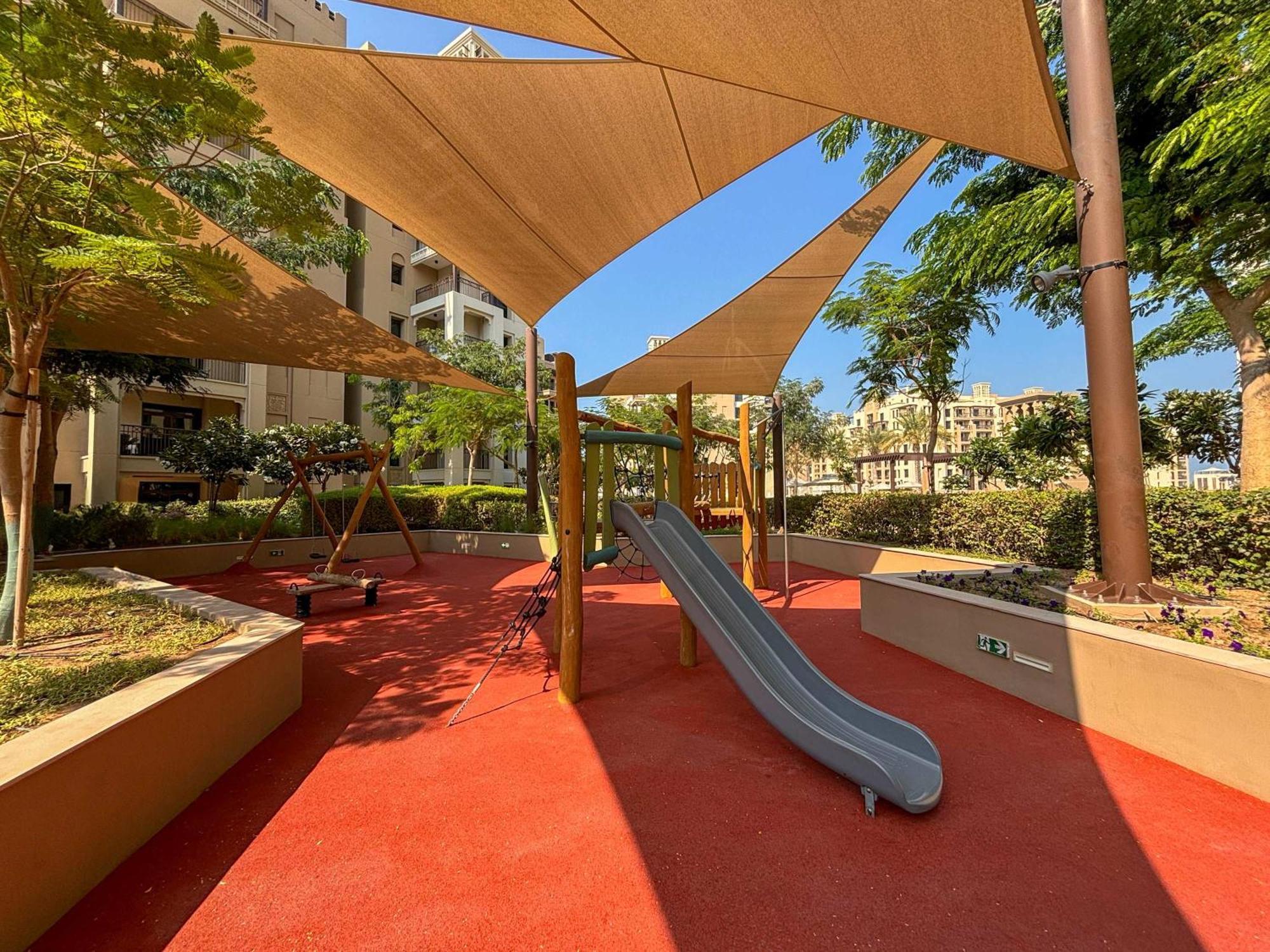 Frank Porter - Lamtara 3 Apartment